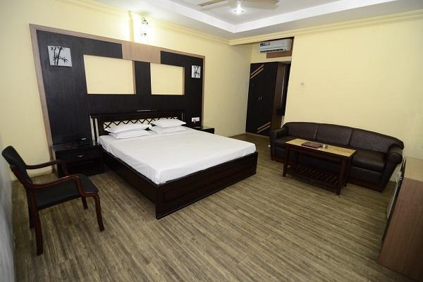 Hotel Little Palace Dibrugarh Εξωτερικό φωτογραφία