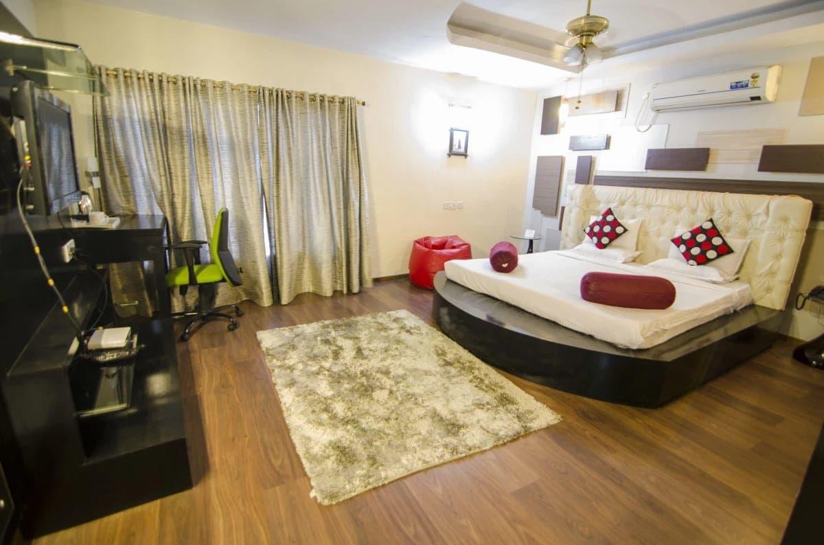 Hotel Little Palace Dibrugarh Εξωτερικό φωτογραφία