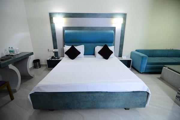 Hotel Little Palace Dibrugarh Εξωτερικό φωτογραφία