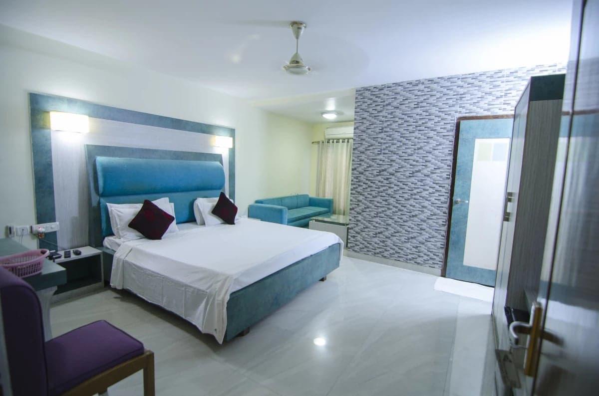 Hotel Little Palace Dibrugarh Εξωτερικό φωτογραφία
